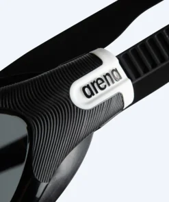 Arena motions svømmebriller - The One Plus - Sort (Smoke linse)