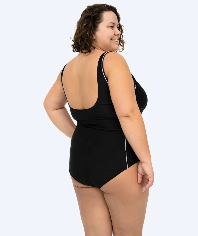 Online Watery badedragt i plus size til damer - Marilla - Sort