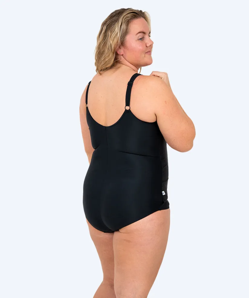 Discount Watery badedragt plus size til damer m. blomster - Vale - Sort/hvid