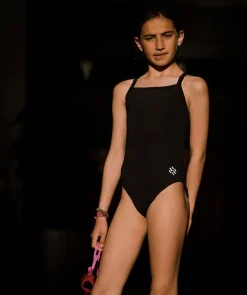 Outlet Watery badedragt til piger - Freestyler Solid - Sort