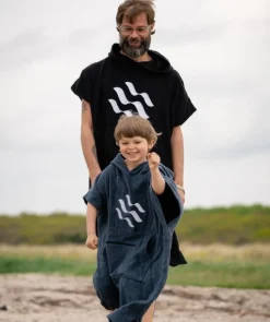Outlet Watery badeponcho til junior (6-15) - Bomuld - Sort