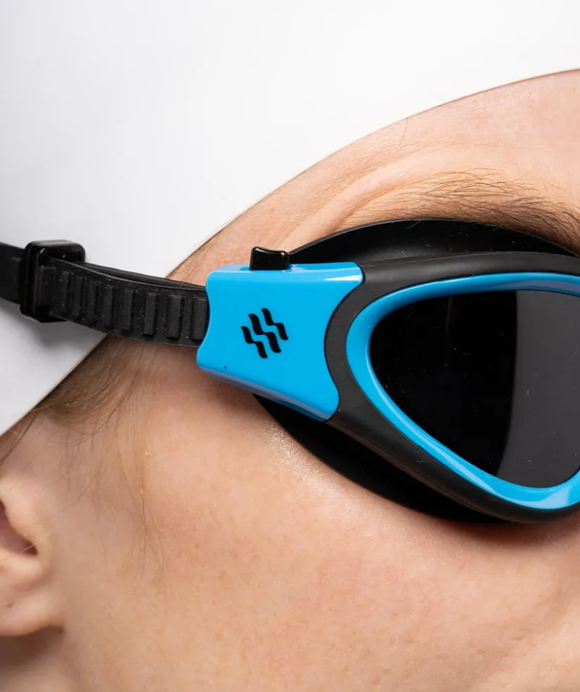 New Watery motions svømmebriller - Raven Active - Sort/blå 1.0