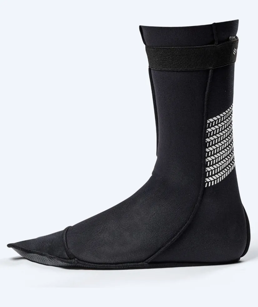 Discount Watery neopren sokker til åbent vand - Calder Pro (2mm) - Sort