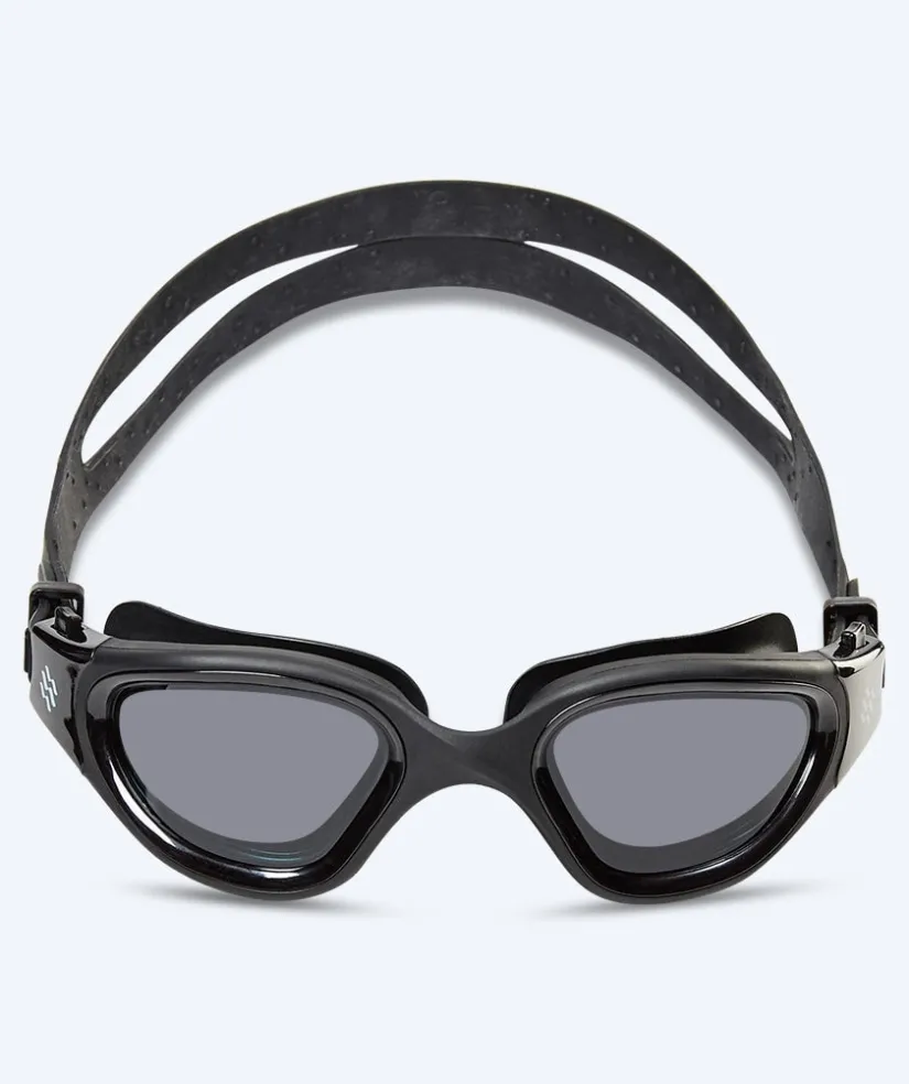 Clearance Watery nærsynede svømmebriller med styrke til voksne - (-2.0) – (-6.0) - Raven Active - Sort (Smoke linse)